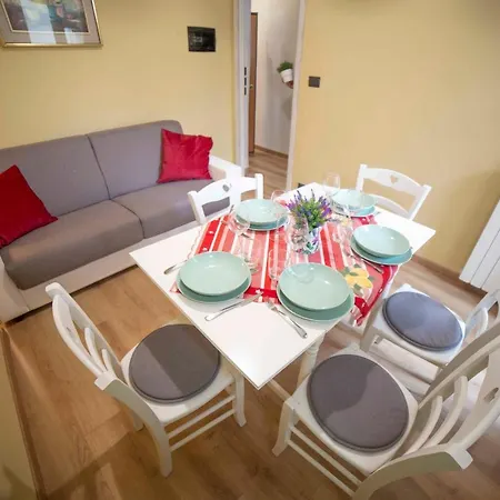 Valia Pitti 3 Apartment Florence